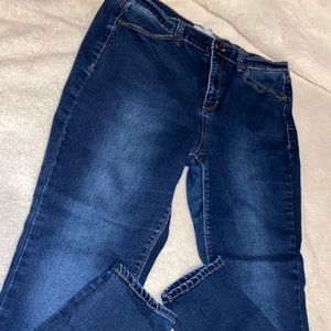 Blue skinny jeans 👖